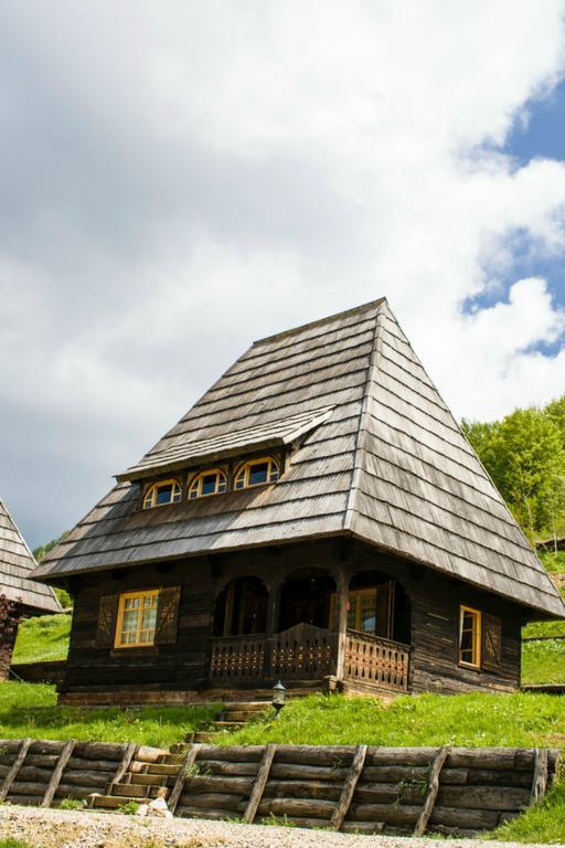 فندق Sălciua de Josفي  Raven'S Nest المظهر الخارجي الصورة